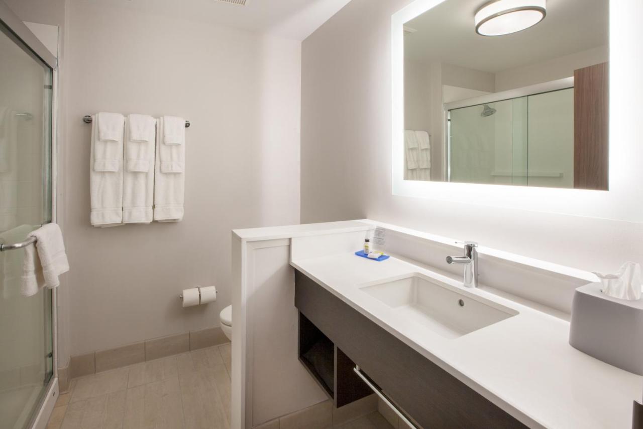 Holiday Inn Express & Suites - Madison West - Middleton By Ihg Exteriér fotografie