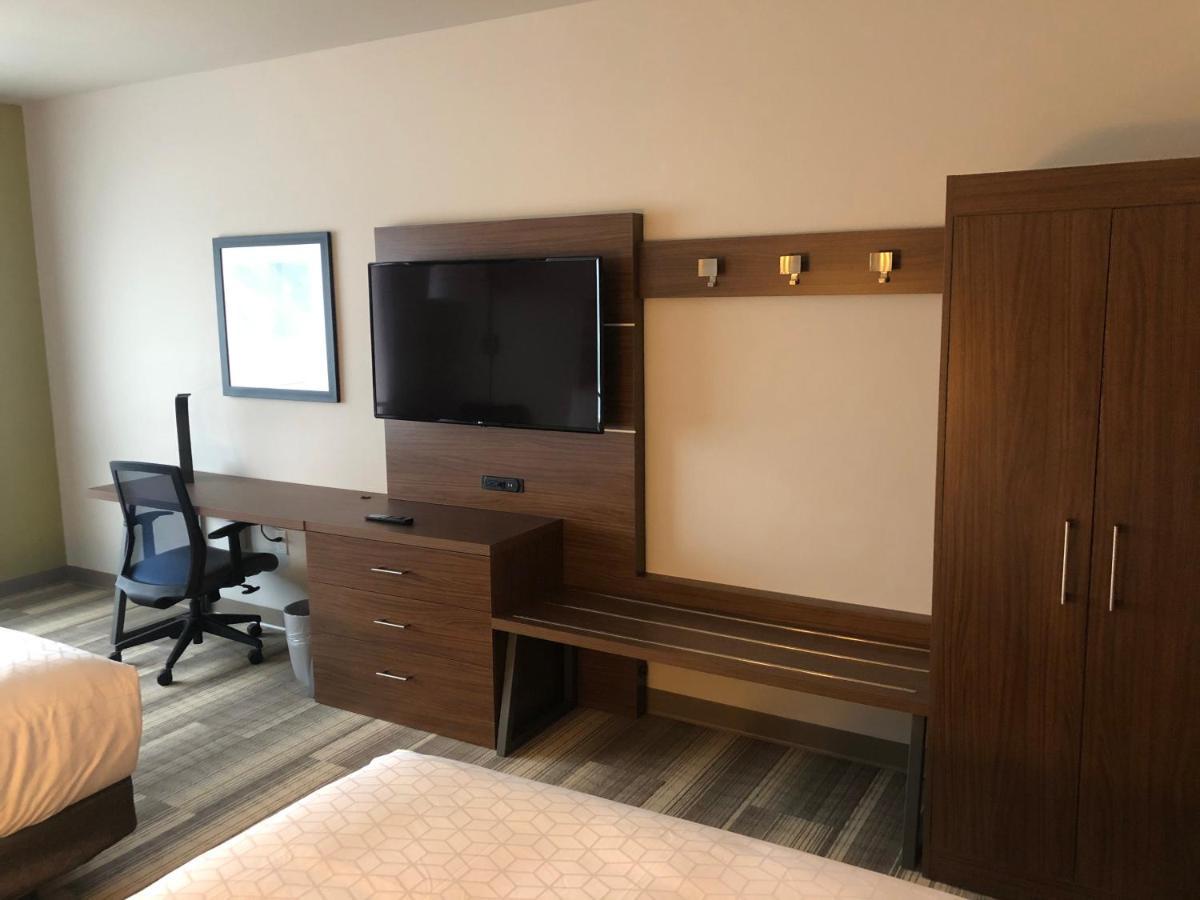 Holiday Inn Express & Suites - Madison West - Middleton By Ihg Exteriér fotografie