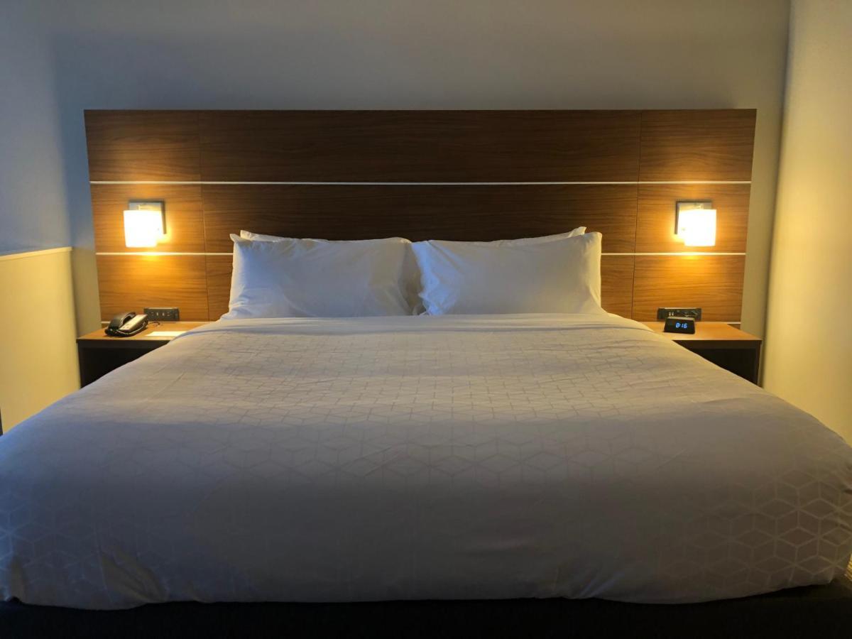 Holiday Inn Express & Suites - Madison West - Middleton By Ihg Exteriér fotografie